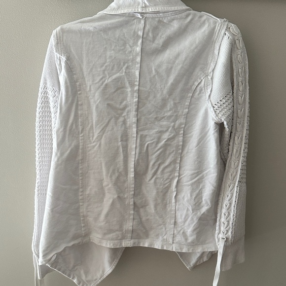 Leo & Nicole Elegant White Draped Cardigan - Picture 8 of 8